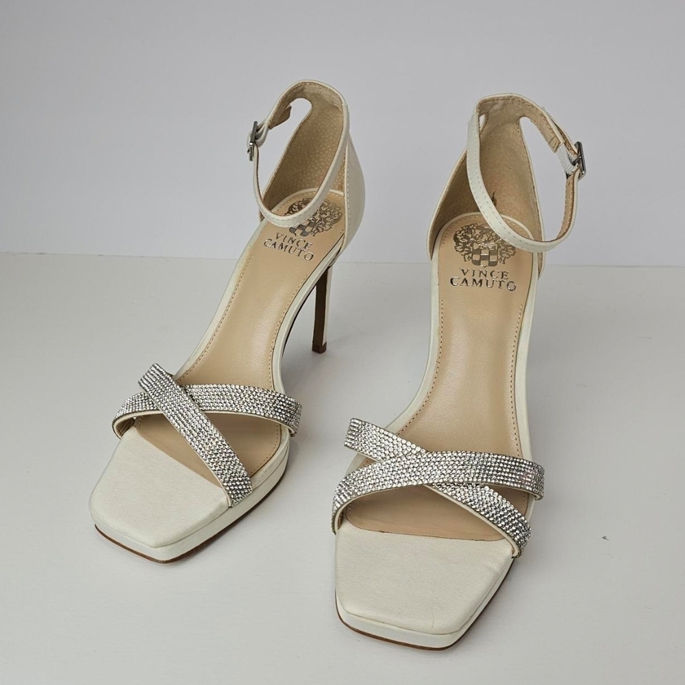 NIB Vince Camuto Silver Women's Heels